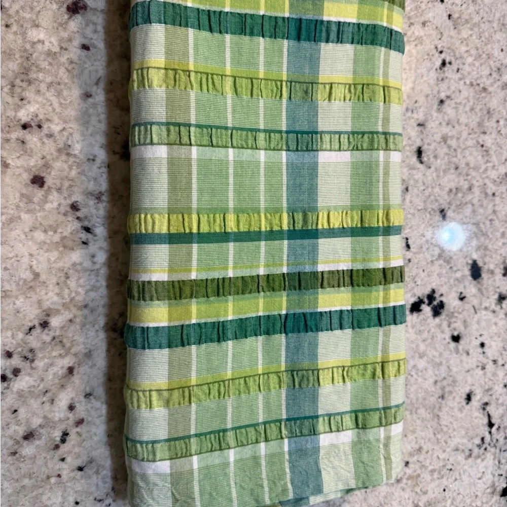 Crate & Barrel Garden Stripe Tablecloth 70x70